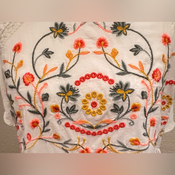 Lucky Brand White Embroidered Peplum Top – Size M - Picture 7 of 16